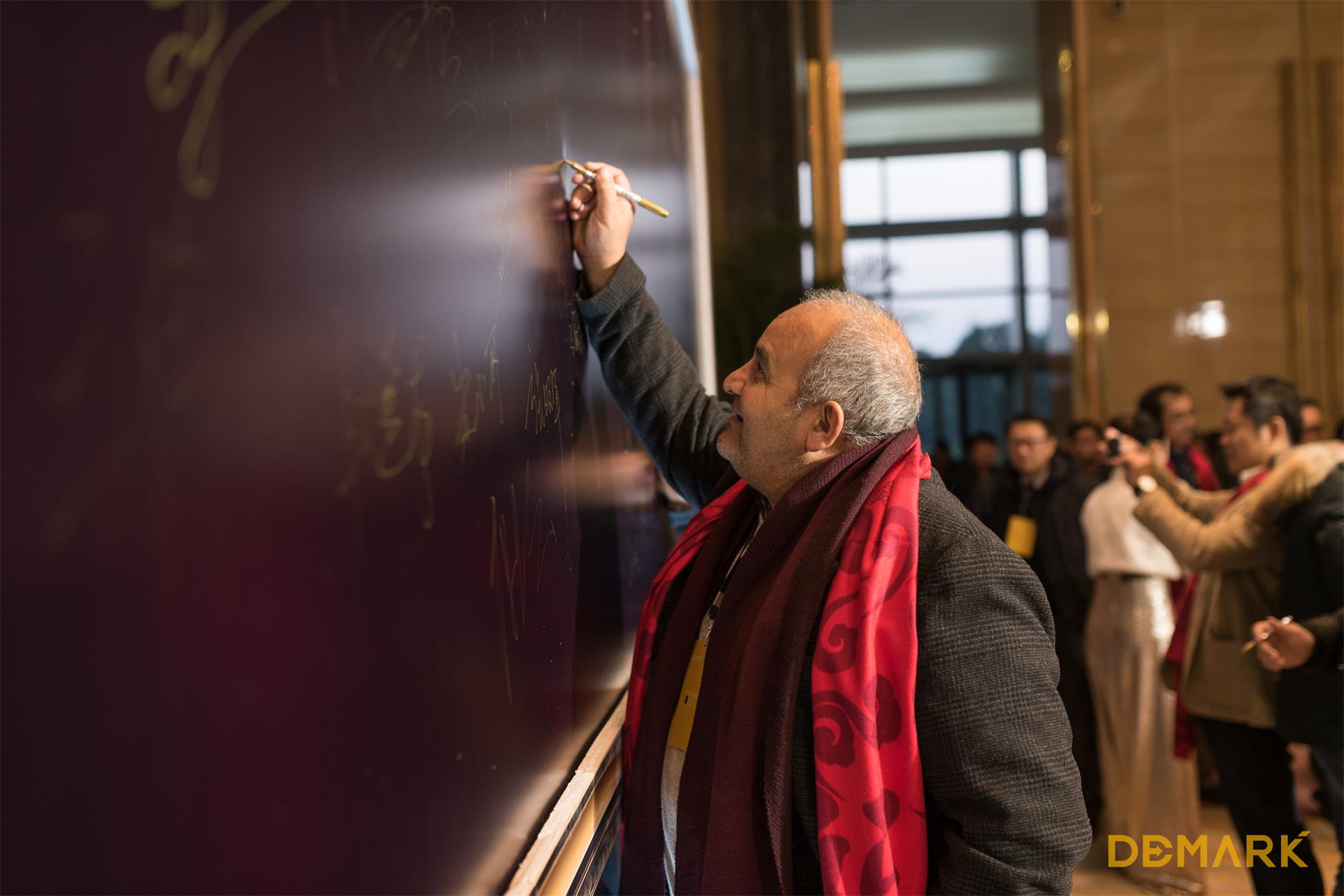 匠造启新程—尊龙人生就是博首页匠心十年全新启程